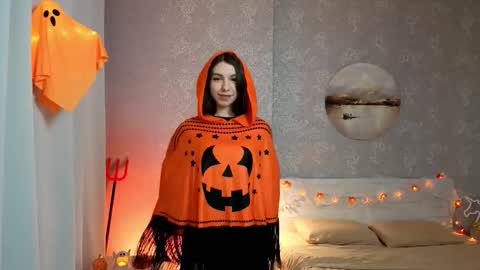 Snapshot of softwine chatting on 10.27.25 Kelly online show from 10.27.25