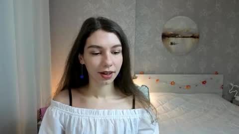 Snapshot of softwine chatting on 11.23.25 Kelly online show from 11.23.25