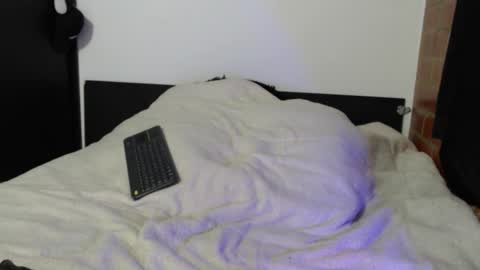 Snapshot of sofy_dep chatting on 11.13.25 Sofy online show from 11.13.25