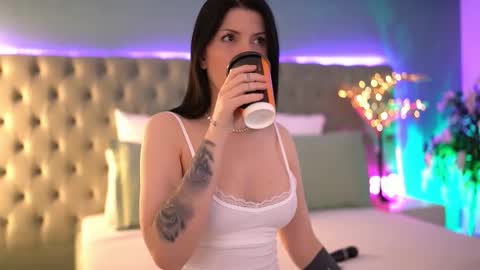 Snapshot of sofybabe chatting on 02.10.26 Sofi online show from 02.10.26