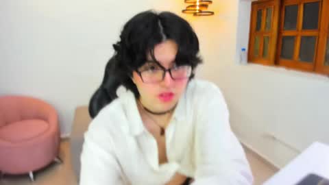 Snapshot of sohokat_doll chatting on 09.19.25 Sohokat Doll online show from 09.19.25