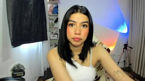 Snapshot of sol_lunaa23 chatting on 04.12.26 sol online show from 04.12.26