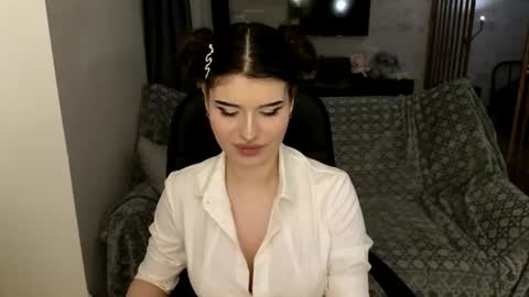 Snapshot of solanaflipper chatting on 06.19.26 Solana Flipper online show from 06.19.26