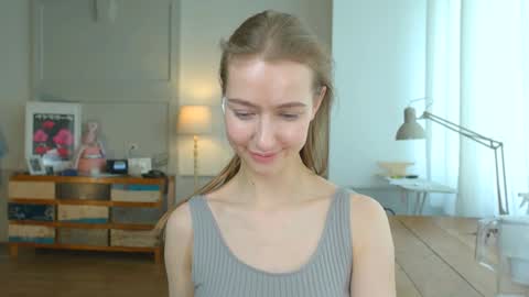 Snapshot of solar_bella chatting on 01.29.25 Bella online show from 01.29.25