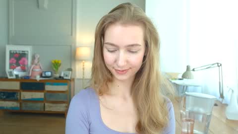 Snapshot of solar_bella chatting on 01.30.25 Bella online show from 01.30.25