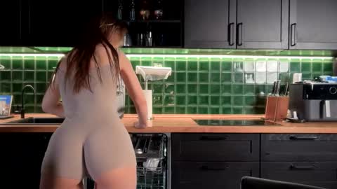 Snapshot of solar_bella chatting on 01.14.26 Bella online show from 01.14.26