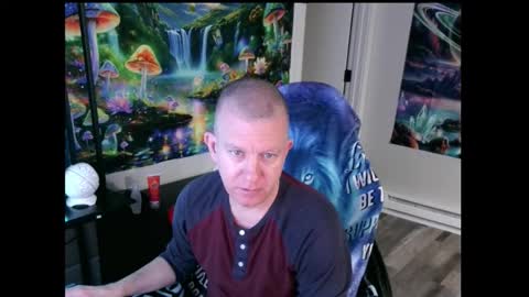 Snapshot of solarlunar1 chatting on 10.12.25 just ask online show from 10.12.25