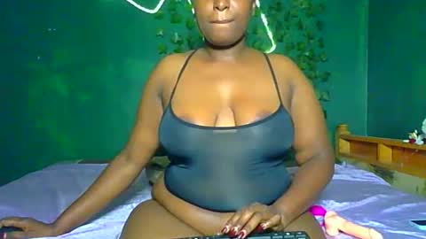 Snapshot of sollybunny chatting on 05.16.26 Solly bunny online show from 05.16.26