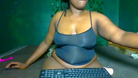 Snapshot of sollybunny chatting on 05.31.26 Solly bunny online show from 05.31.26