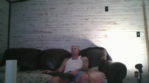 Snapshot of solodolo2020 chatting on 12.15.24 I love watching beautiful women play with themselves online show from 12.15.24