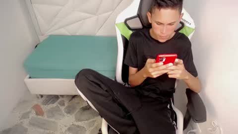 Snapshot of sombra_18 chatting on 06.09.26 ESTEBAN online show from 06.09.26
