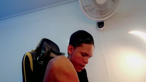 Snapshot of sombra_18 chatting on 07.21.26 ESTEBAN online show from 07.21.26