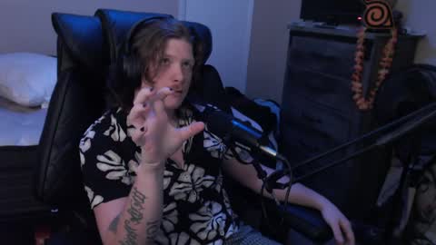Lover Boi online show from 04.08.26