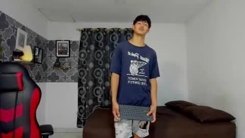 Snapshot of son_hades chatting on 11.08.25 son_hades online show from 11.08.25