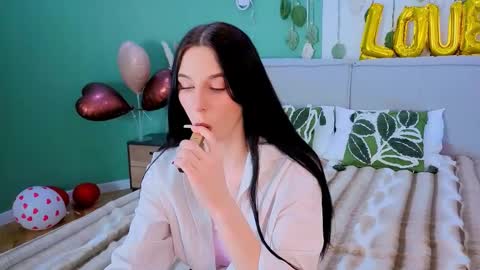 Snapshot of sonataray chatting on 02.13.26 Catherine online show from 02.13.26