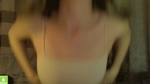 Snapshot of song_to_the_siren chatting on 01.12.25 Mary online show from 01.12.25