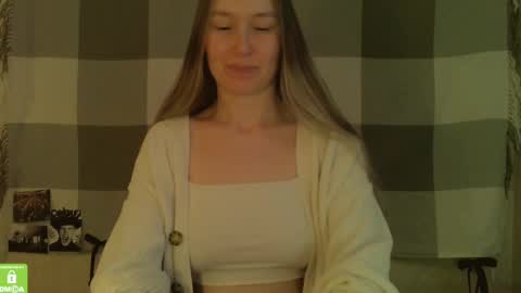 Snapshot of song_to_the_siren chatting on 02.13.25 Mary online show from 02.13.25