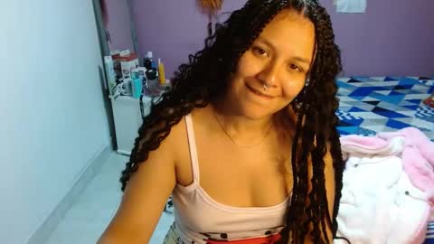 Snapshot of sonialatin69 chatting on 12.27.24 sonialatin69 online show from 12.27.24