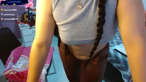 Snapshot of sonialatin69 chatting on 01.21.25 sonialatin69 online show from 01.21.25