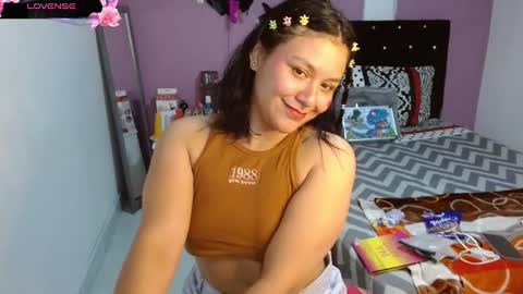 Snapshot of sonialatin69 chatting on 01.28.25 sonialatin69 online show from 01.28.25