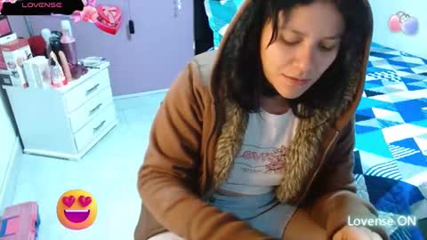 Snapshot of sonialatin69 chatting on 02.15.25 sonialatin69 online show from 02.15.25
