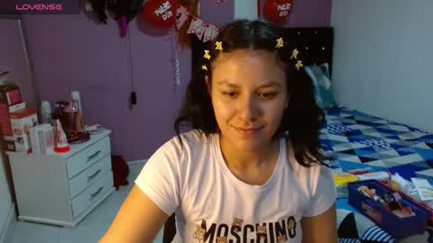 Snapshot of sonialatin69 chatting on 02.17.25 sonialatin69 online show from 02.17.25