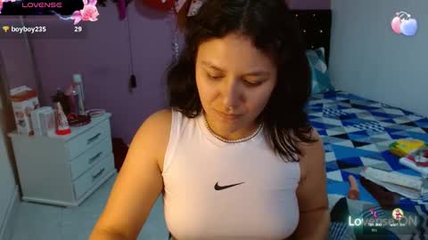 Snapshot of sonialatin69 chatting on 02.17.25 sonialatin69 online show from 02.17.25
