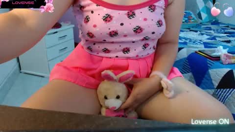 Snapshot of sonialatin69 chatting on 02.18.25 sonialatin69 online show from 02.18.25