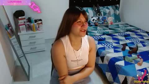 Snapshot of sonialatin69 chatting on 09.10.25 sonialatin69 online show from 09.10.25