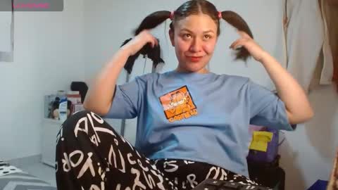 Snapshot of sonialatin69 chatting on 10.06.25 sonialatin69 online show from 10.06.25