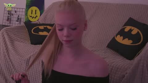 Sonya  Instagram   Twitter sonyaplushgirl  OnlyFans sonyaplush online show from 12.10.24