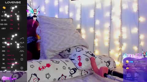 Snapshot of sophi_01 chatting on 02.25.25 sophie online show from 02.25.25