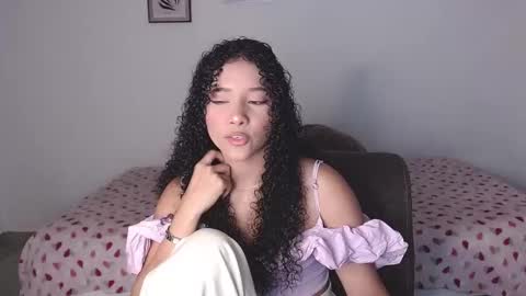 Snapshot of sophi_baby chatting on 10.08.25 Sophi baby online show from 10.08.25