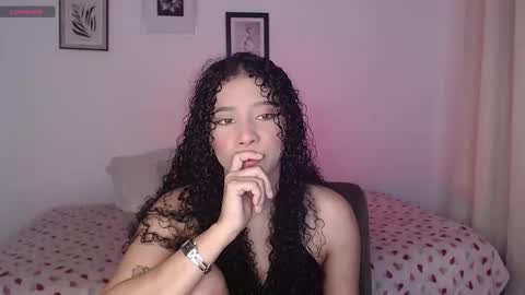 Snapshot of sophi_baby chatting on 10.16.25 Sophi baby online show from 10.16.25