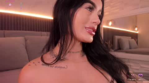 Sophi online show from 11.14.25