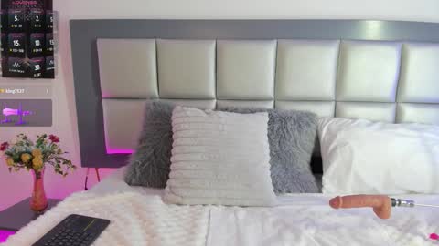 sophi Leone online show from 02.17.26