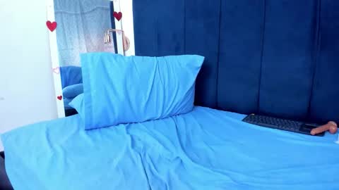 Snapshot of sophia__beauty chatting on 12.05.25 sophia__beauty online show from 12.05.25