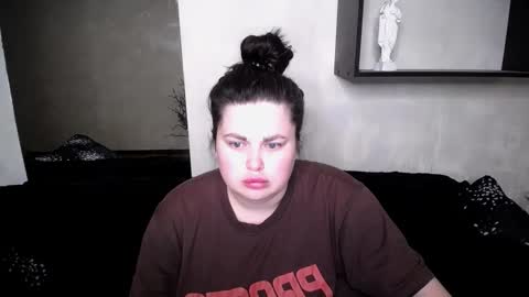 sophia__olsen online show from 10.15.25