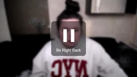 sophia__olsen online show from 11.04.25