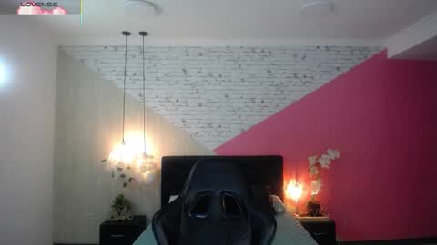 sophia_brunette21 online show from 10.14.25