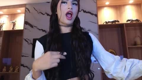 Sophia online show from 12.04.25