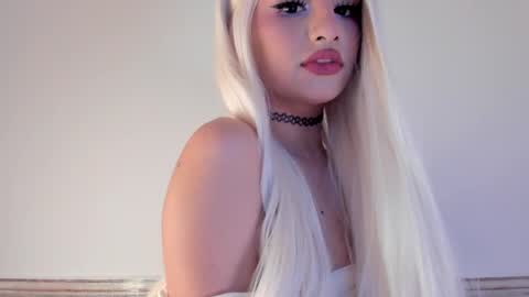 Sophia online show from 04.10.26