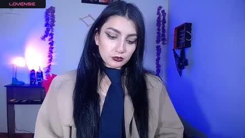 Snapshot of sophia_dk chatting on 12.21.24 sophia hottie online show from 12.21.24