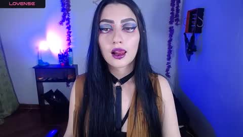 Snapshot of sophia_dk chatting on 12.28.24 sophia hottie online show from 12.28.24