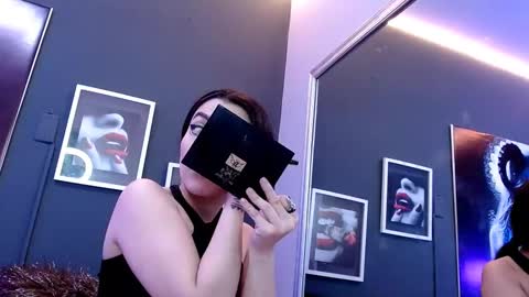 Snapshot of sophia_dk chatting on 02.17.25 sophia hottie online show from 02.17.25