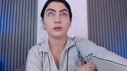 Snapshot of sophia_dk chatting on 09.08.25 sophia hottie online show from 09.08.25