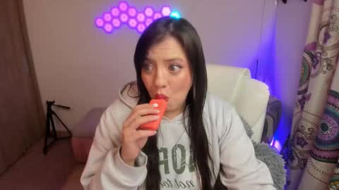 Snapshot of sophia_grants chatting on 01.07.26 sophia_grants online show from 01.07.26