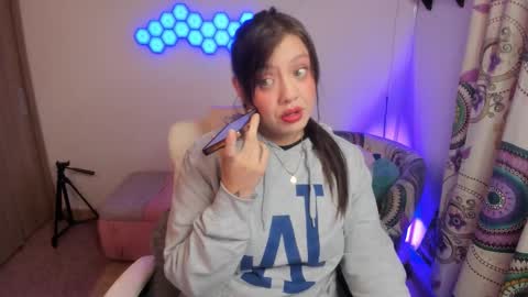 Snapshot of sophia_grants chatting on 01.08.26 sophia_grants online show from 01.08.26