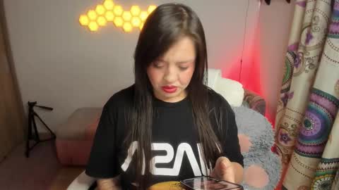 Snapshot of sophia_grants chatting on 01.10.26 sophia_grants online show from 01.10.26