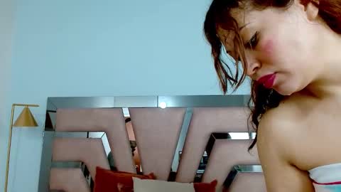 Snapshot of sophia_hadid chatting on 01.14.25 Sophia online show from 01.14.25